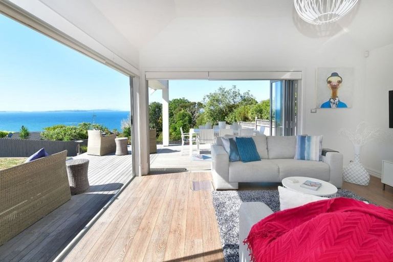 Photo of property in 110 Vipond Road, Stanmore Bay, Whangaparaoa, 0932