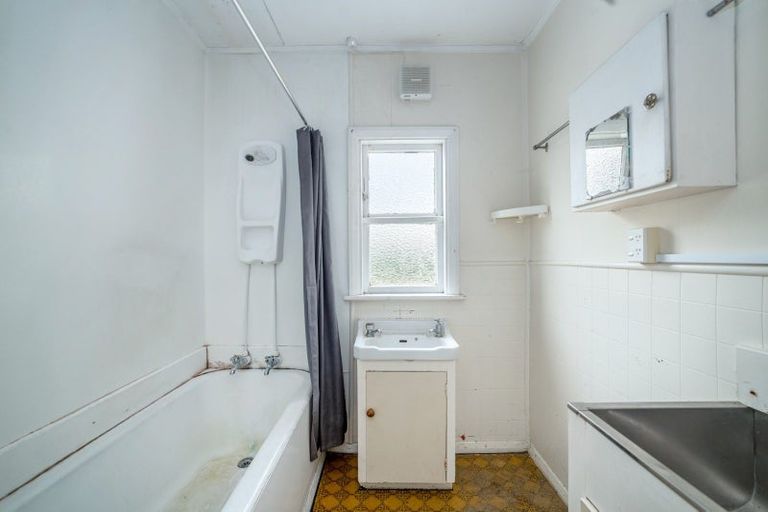 Photo of property in 1 Mckenzie Terrace, Carterton, 5713