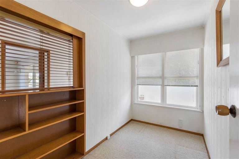 Photo of property in 6 Raines Avenue, Forrest Hill, Auckland, 0620