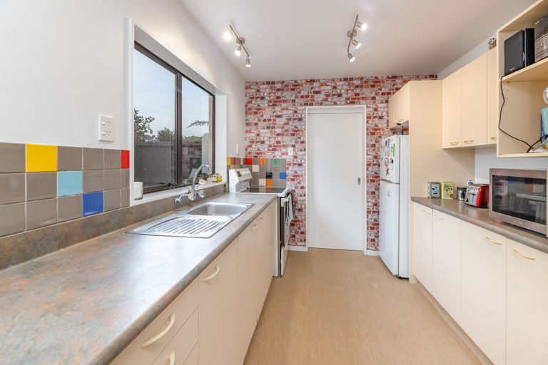 Photo of property in 51a Shackleton Street, New Brighton, Christchurch, 8061