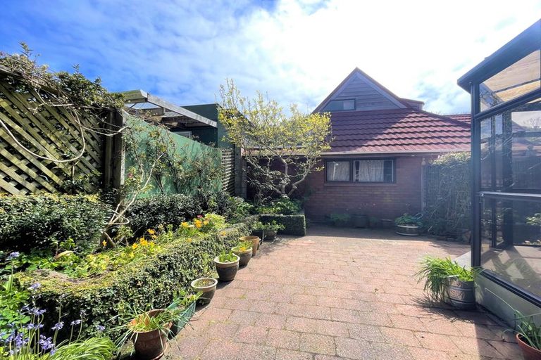 Photo of property in 14b Agra Crescent, Khandallah, Wellington, 6035