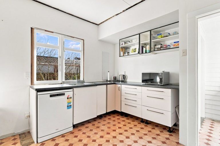 Photo of property in 100 Gonville Avenue, Gonville, Whanganui, 4501