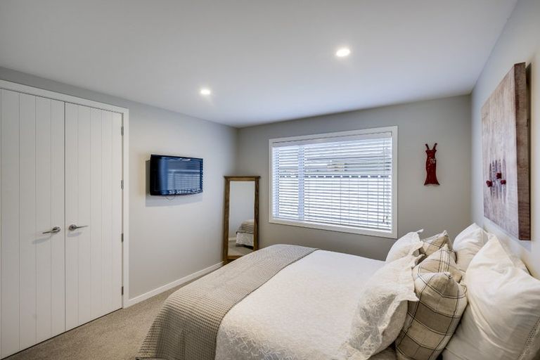 Photo of property in 6 Pelorus Avenue, Poraiti, Napier, 4112