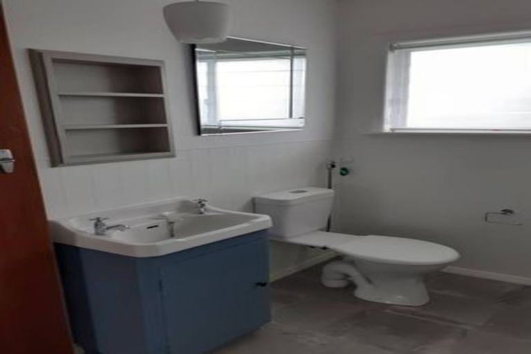 Photo of property in 5/6 Russell Street, Feilding, 4702