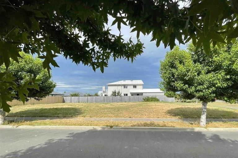 Photo of property in 18 Blackadder Road, Pegasus, 7612