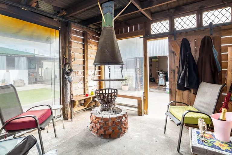 Photo of property in 6 Victoria Street, Carterton, 5713