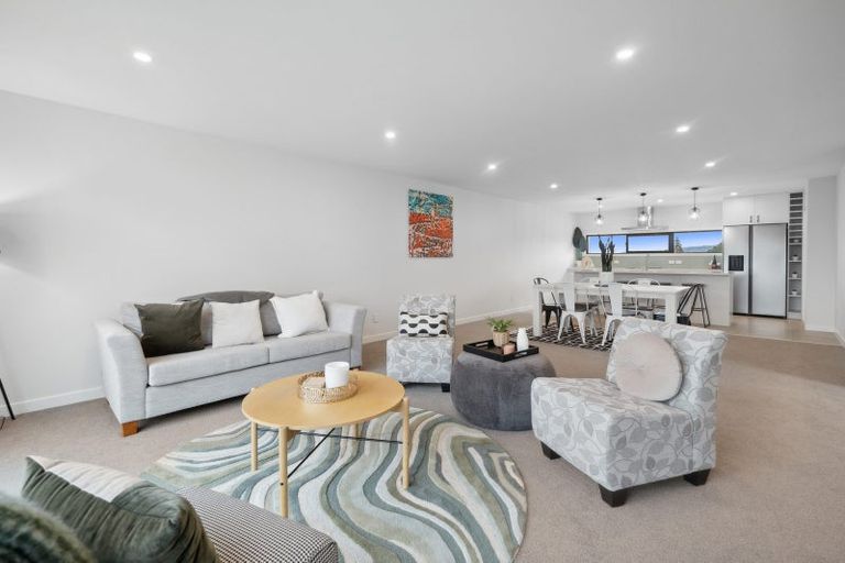 Photo of property in 15 Nanda Way, Khandallah, 6035