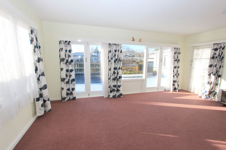 Photo of property in 1 Whitney Street, Blenheim, 7201