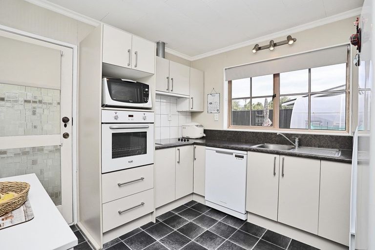 Photo of property in 19 Charles Street, Grasmere, Invercargill, 9810