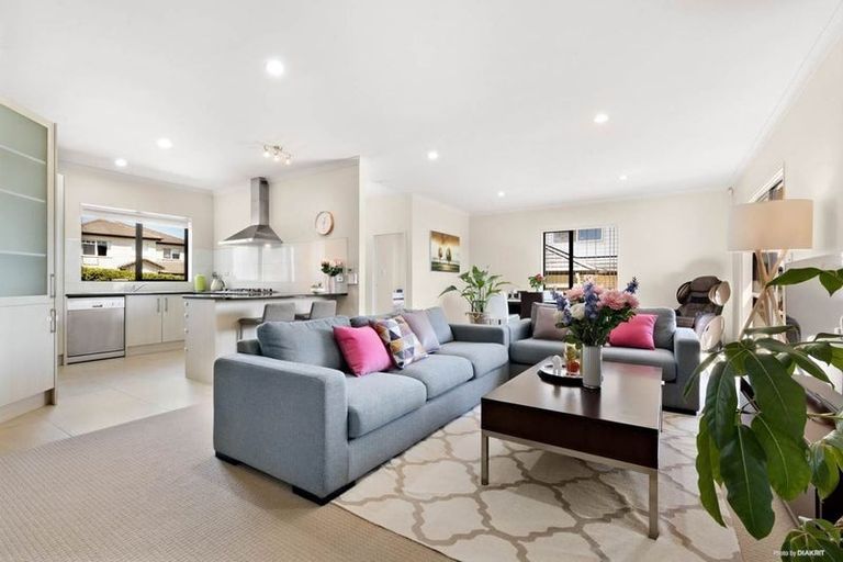 Photo of property in 18 Savina Court, Flat Bush, Auckland, 2019