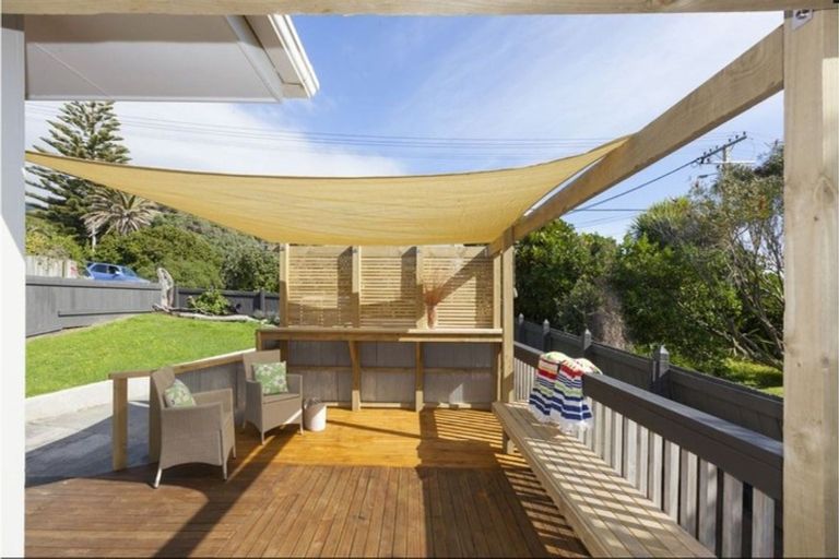 Photo of property in 5b Paneta Street, Paekakariki, 5034