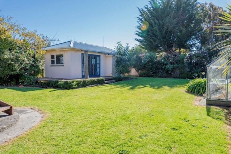 Photo of property in 47 Te Moana Road, Waikanae Beach, Waikanae, 5036