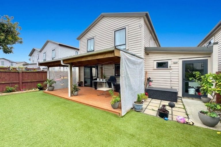 Photo of property in 64 Kaimoana Street, Weymouth, Auckland, 2103