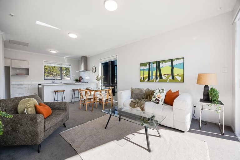 Photo of property in 5 Awamarino Way, Westgate, Auckland, 0614