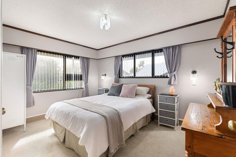 Photo of property in 55 Rhodes Drive, Kelvin Grove, Palmerston North, 4414