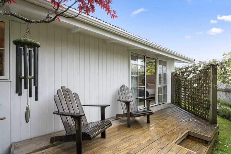 Photo of property in 5 Prudence Place, Oakura, 4314