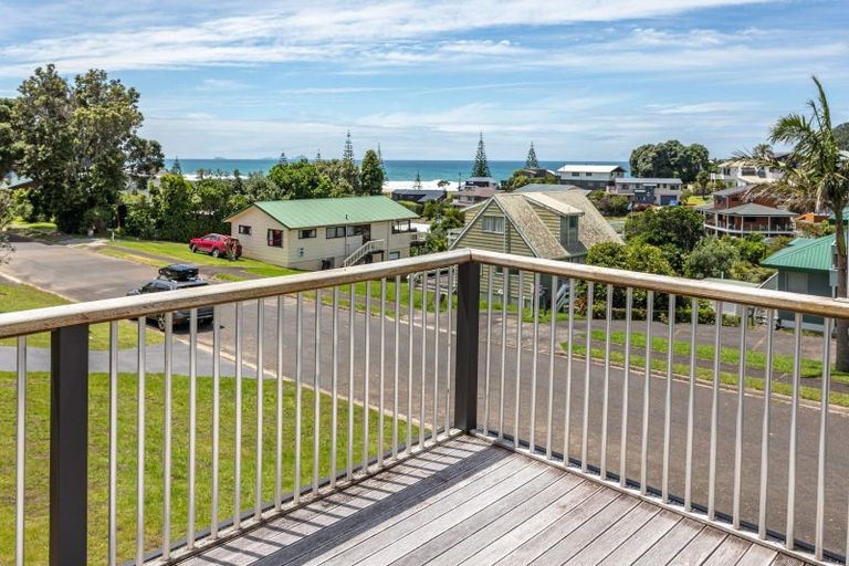 Photo of property in 208 Russell Bruce Place, Onemana, Whangamata, 3691