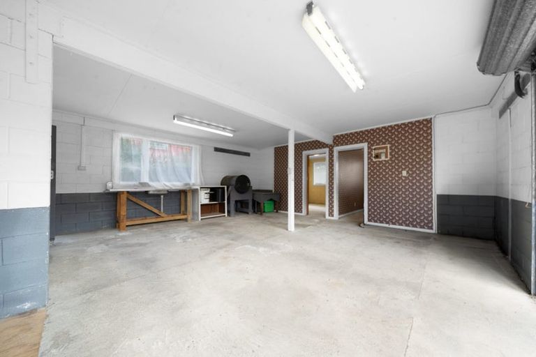 Photo of property in 60 Bays Road, Orere Point, Papakura, 2585