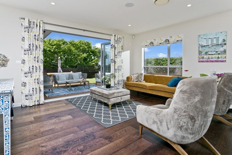 Photo of property in 81a Deep Creek Road, Waiake, Auckland, 0630