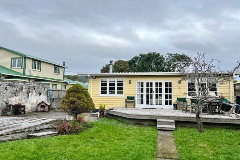 Photo of property in 23 Lincoln Avenue, Epuni, Lower Hutt, 5011