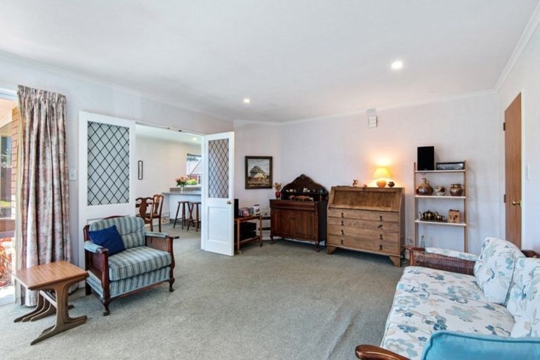 Photo of property in 1 Thoresby Mews, Avonhead, Christchurch, 8042