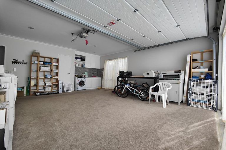 Photo of property in 27 Horsefields Drive, Flat Bush, Auckland, 2019