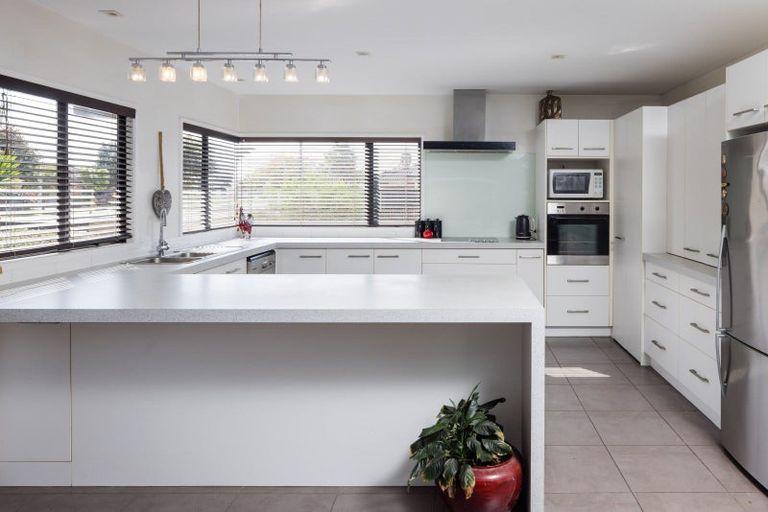 Photo of property in 2 Woburn Court, Rototuna North, Hamilton, 3210