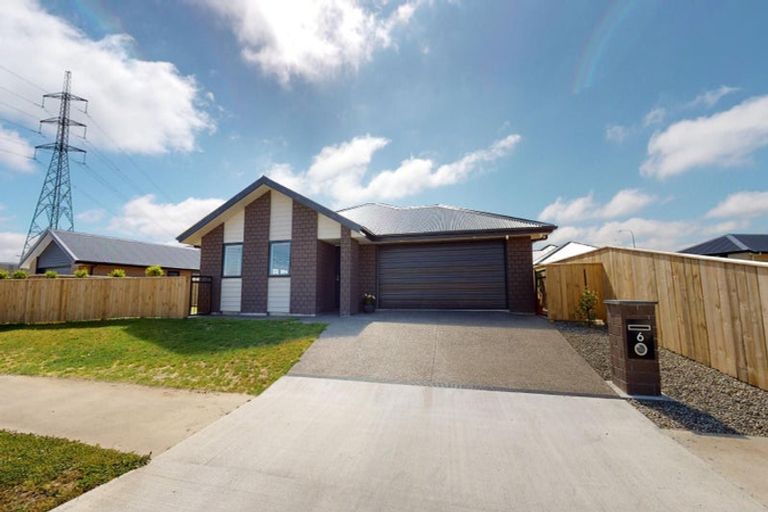 Photo of property in 6 Corsica Court, Fitzherbert, Palmerston North, 4410