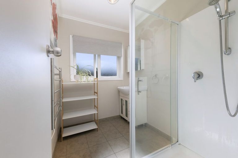 Photo of property in 2 Simpson Road, Ranui, Auckland, 0612