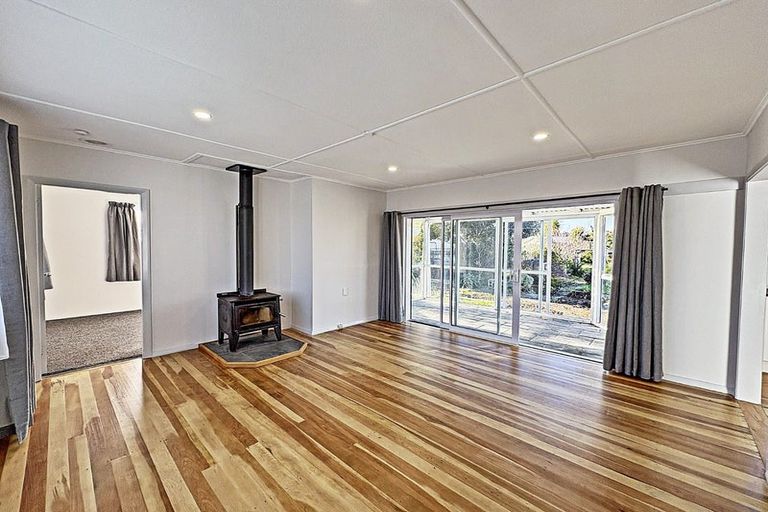 Photo of property in 240 Cornfoot Street, Castlecliff, Whanganui, 4501