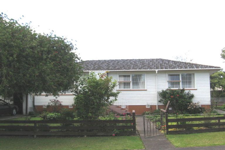 Photo of property in 19 Mawney Road, Henderson, Auckland, 0610