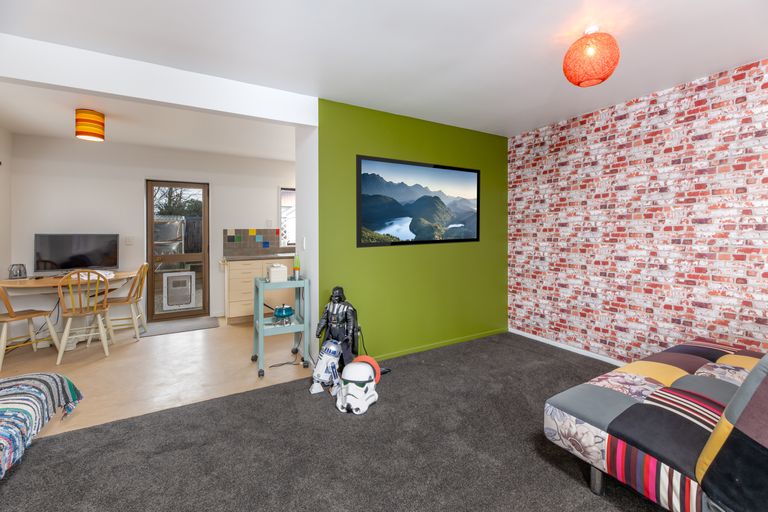 Photo of property in 51a Shackleton Street, New Brighton, Christchurch, 8061