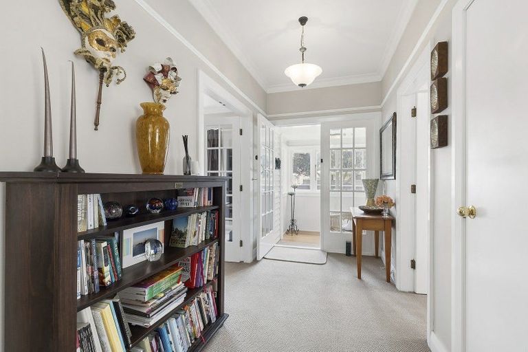 Photo of property in 72 Park Road, Miramar, Wellington, 6022