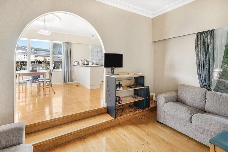 Photo of property in 102 Newcastle Road, Dinsdale, Hamilton, 3204