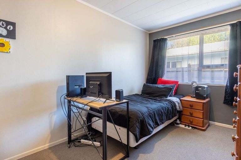Photo of property in 16b Marere Avenue, Paraparaumu, 5032