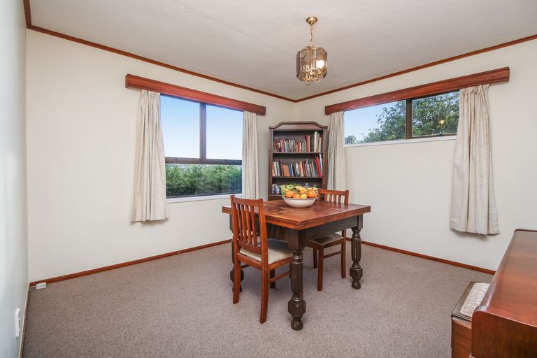 Photo of property in 12 St Catherine Crescent, West Harbour, Auckland, 0618