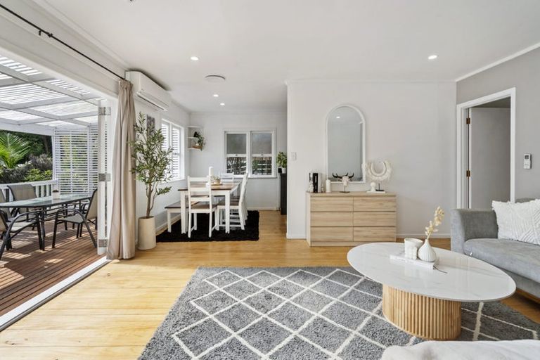 Photo of property in 19 Lanigan Street, Birkdale, Auckland, 0626