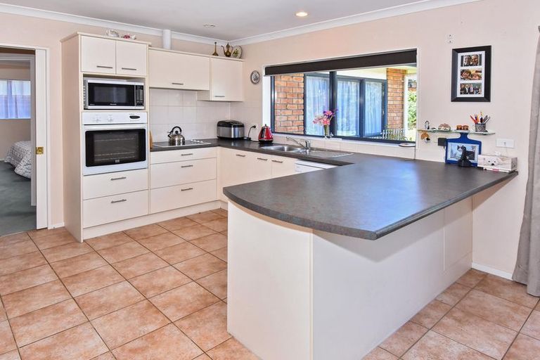 Photo of property in 53 Bellville Drive, Clendon Park, Auckland, 2103