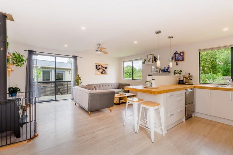 Photo of property in 11 Victor Grove, Waikanae Beach, Waikanae, 5036