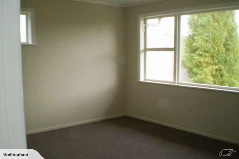 Photo of property in 5/290 Rangatira Road, Beach Haven, Auckland, 0626