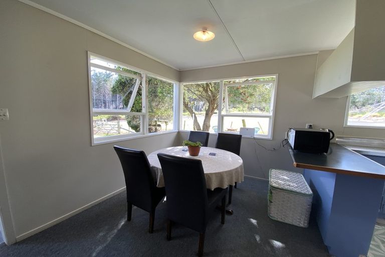 Photo of property in 15 Ngatawhiti Road, Te Kopuru, 0391