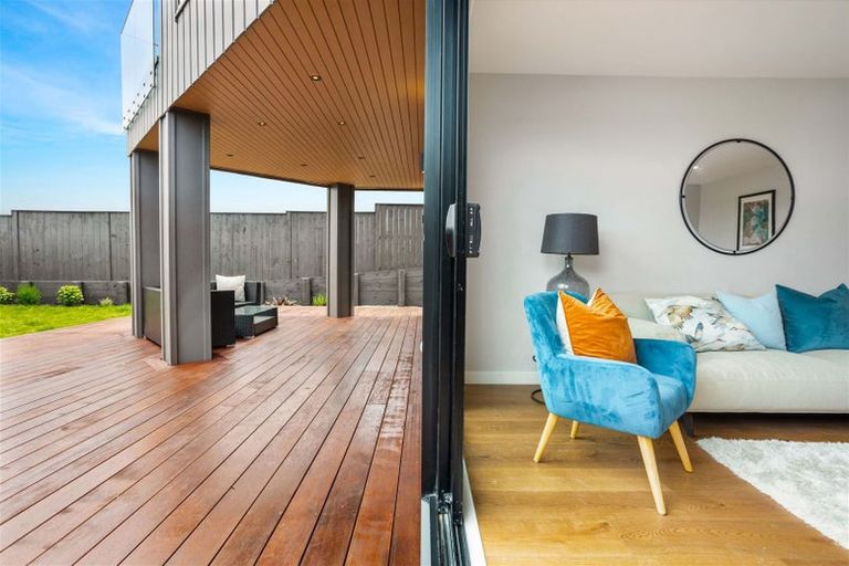 Photo of property in 5 Seawind Way, Hobsonville, Auckland, 0616