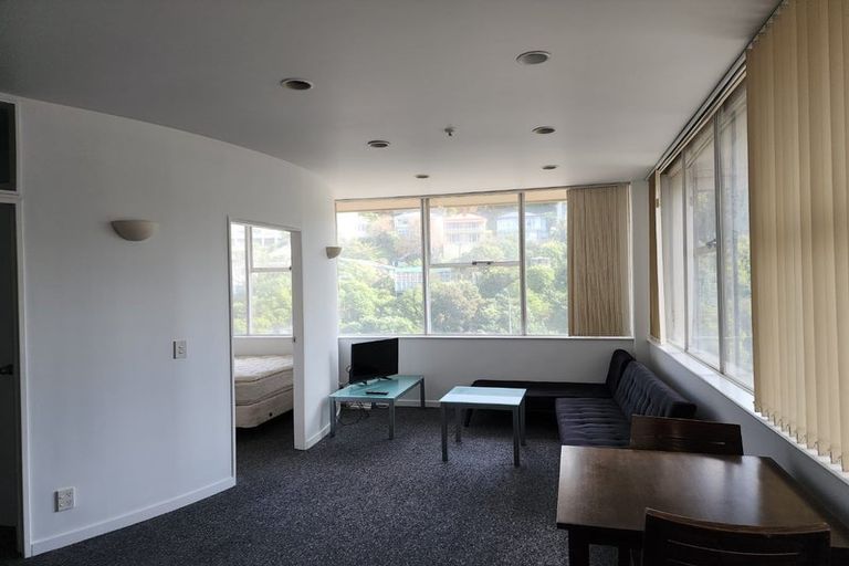 Photo of property in Terrace Tower Apartments, 6e/126 The Terrace, Wellington Central, Wellington, 6011