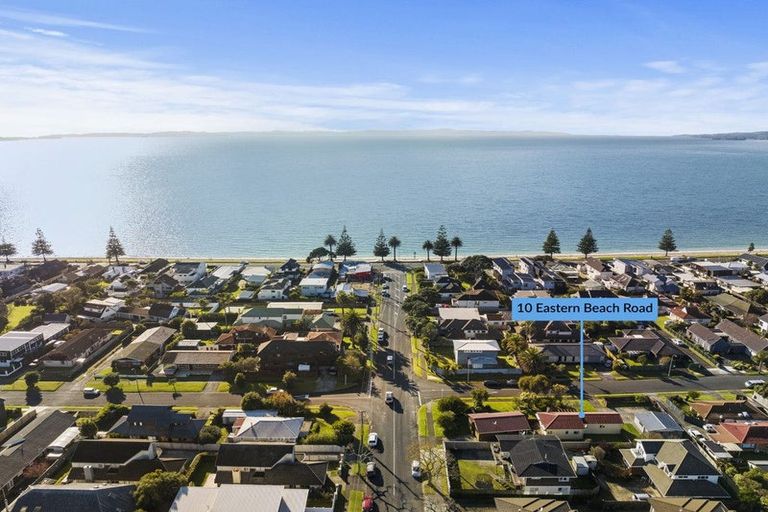 Photo of property in 10 Eastern Beach Road, Eastern Beach, Auckland, 2012