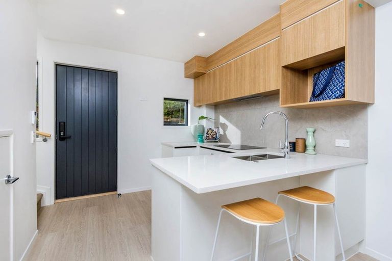 Photo of property in 14/128 Onewa Road, Northcote, Auckland, 0627