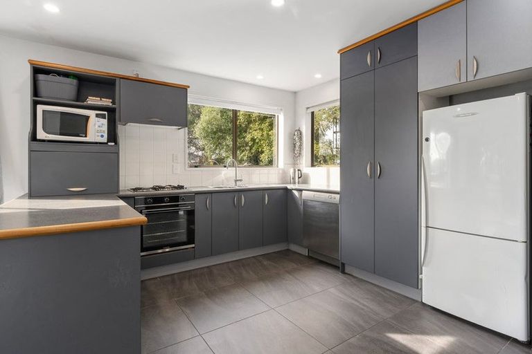 Photo of property in 9b Kaputone Place, Belfast, Christchurch, 8051