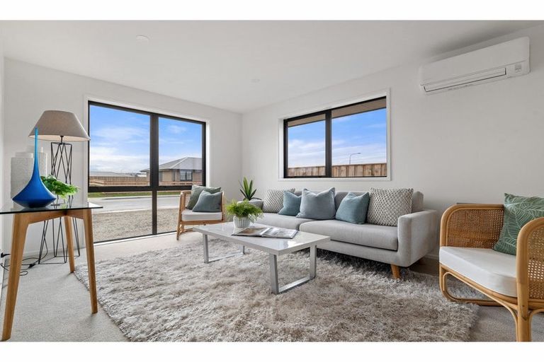 Photo of property in 27 Stackwood Avenue, Woodend, 7691