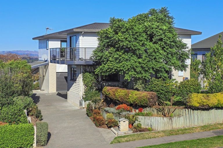 Photo of property in 83 Churchill Drive, Taradale, Napier, 4112