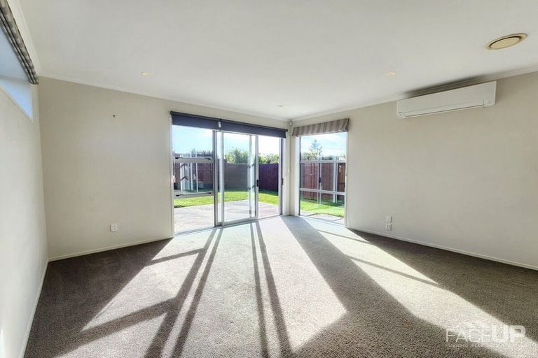 Photo of property in 26 Station Street, Hobsonville, Auckland, 0616