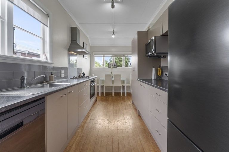 Photo of property in 57 Manson Street, Terrace End, Palmerston North, 4410